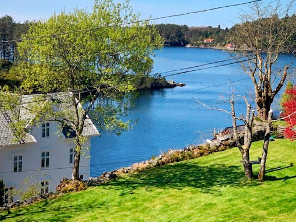 8 Person Holiday Home In Lindas 20104511 — Lindas