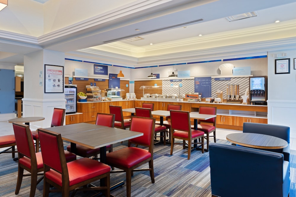 Holiday Inn Express Hauppauge Long Island - photo 44