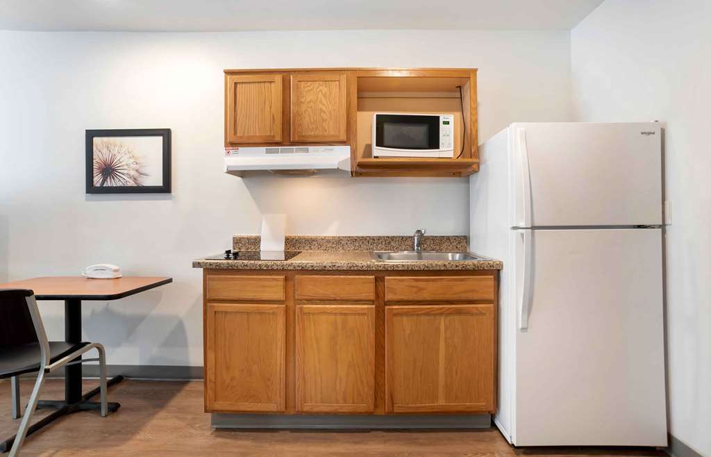 Extended Stay America Select Suites Pensacola Northeast - photo 14