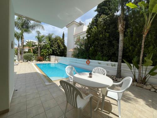 Zoe’s villa by Turtle Bay