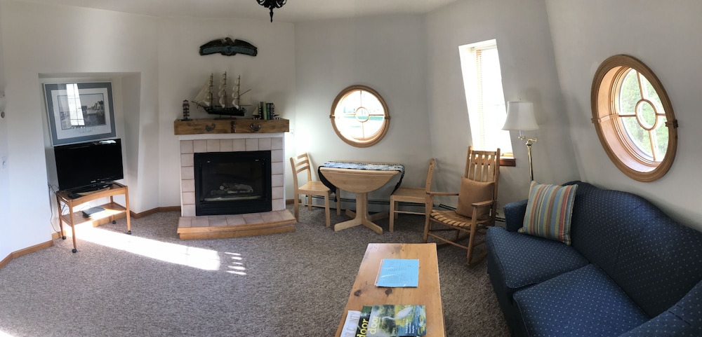 The Harbor Light Inn - photo 51