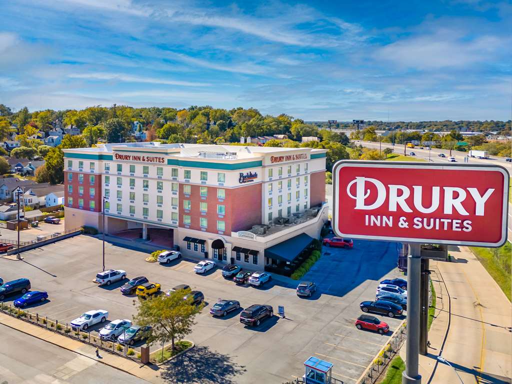 Drury Inn & Suites St. Louis Forest Park - photo 4