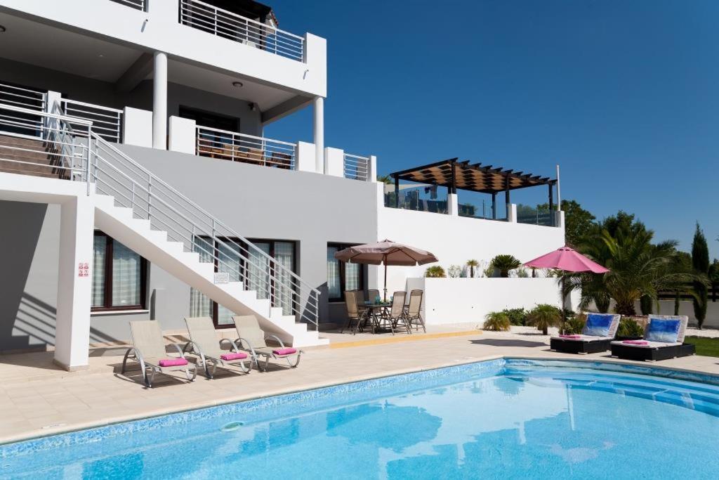 Villa Arcadia Kallepia — 4-Star Luxury Hotel in Paphos, Cyprus