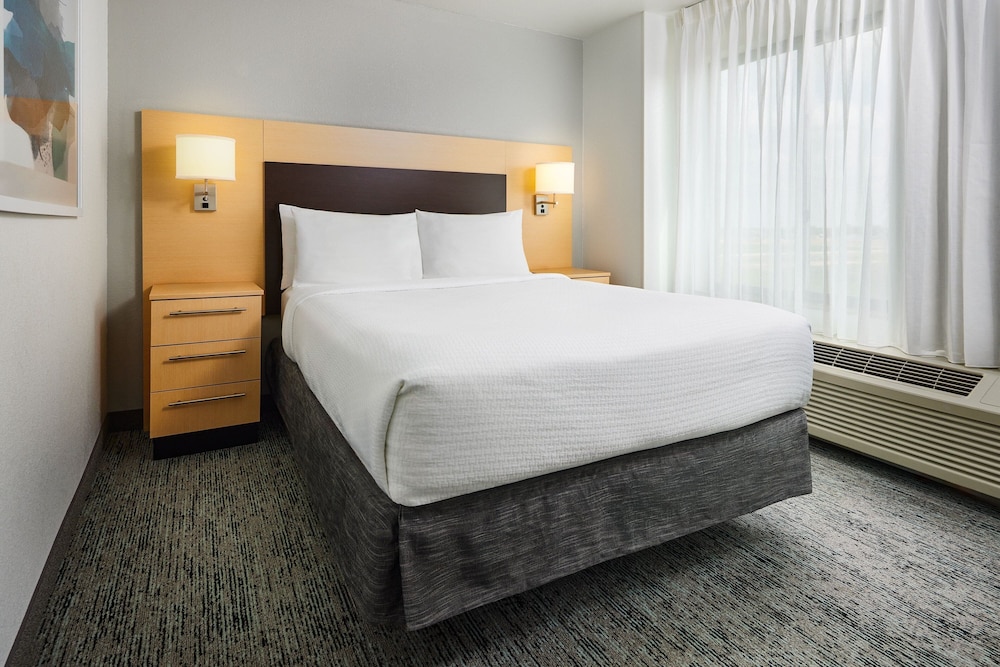 TownePlace Suites Garden City - photo 6
