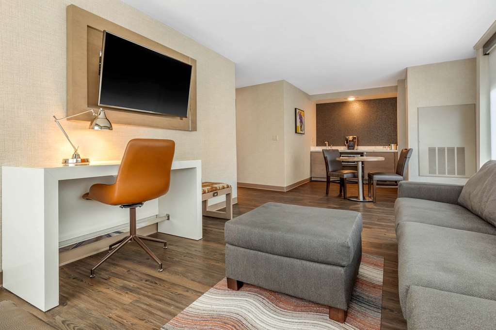 Cambria Hotel Milwaukee Downtown - photo 27