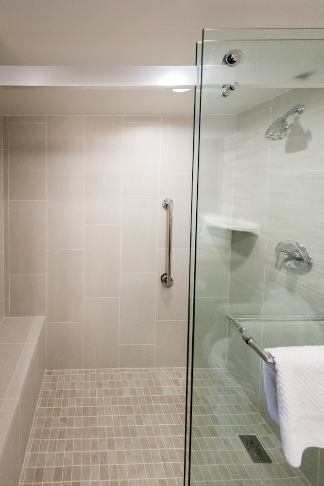 Embassy Suites by Hilton Lexington Green - photo 40