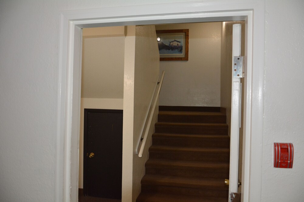 Locomotive Inn - photo 26