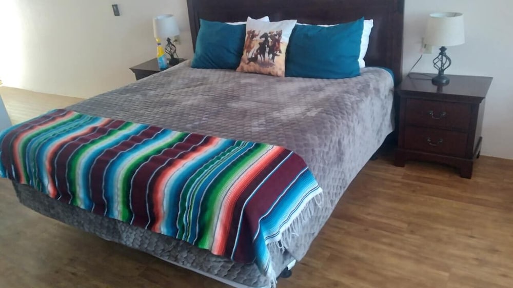 Katie's Cozy Suites - photo 9