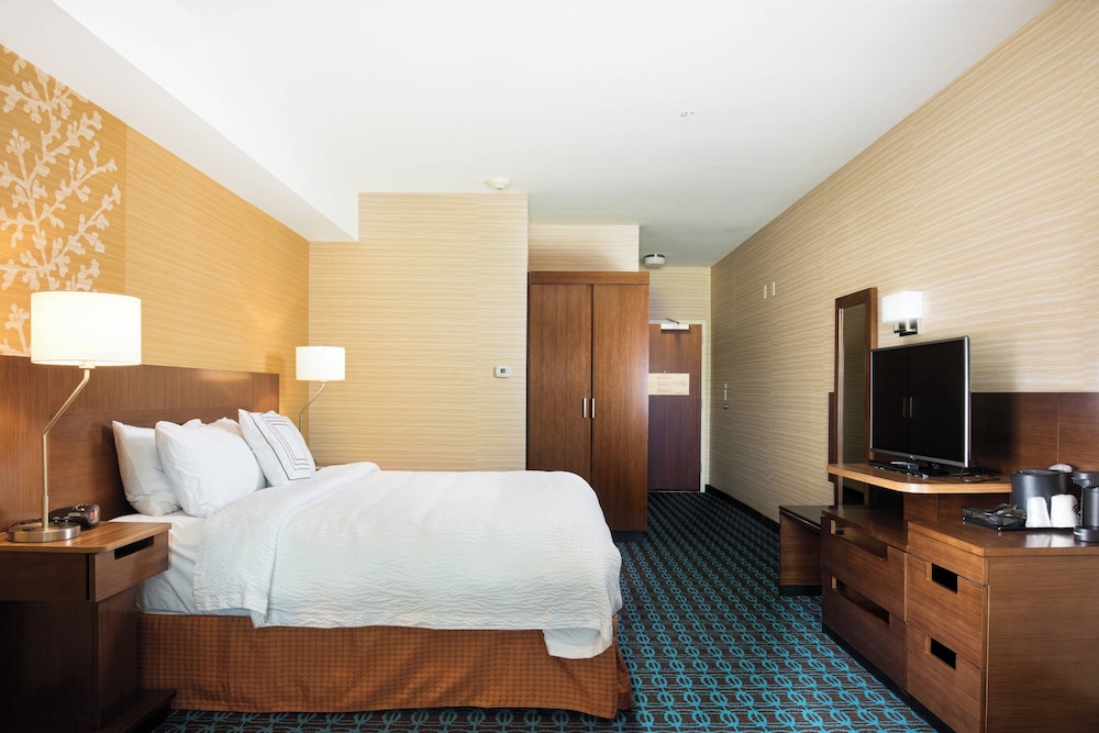 Fairfield Inn & Suites Rochester Mayo Clinic Area St. Marys - photo 10