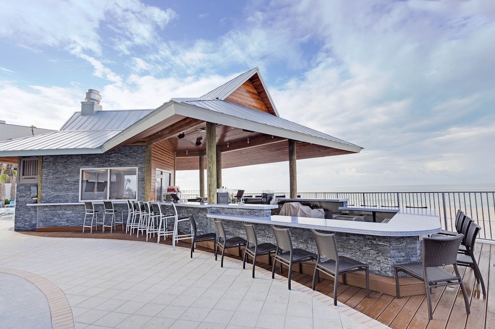 Holiday Inn Express & Suites Panama City Beach Beachfront by IHG - photo 64