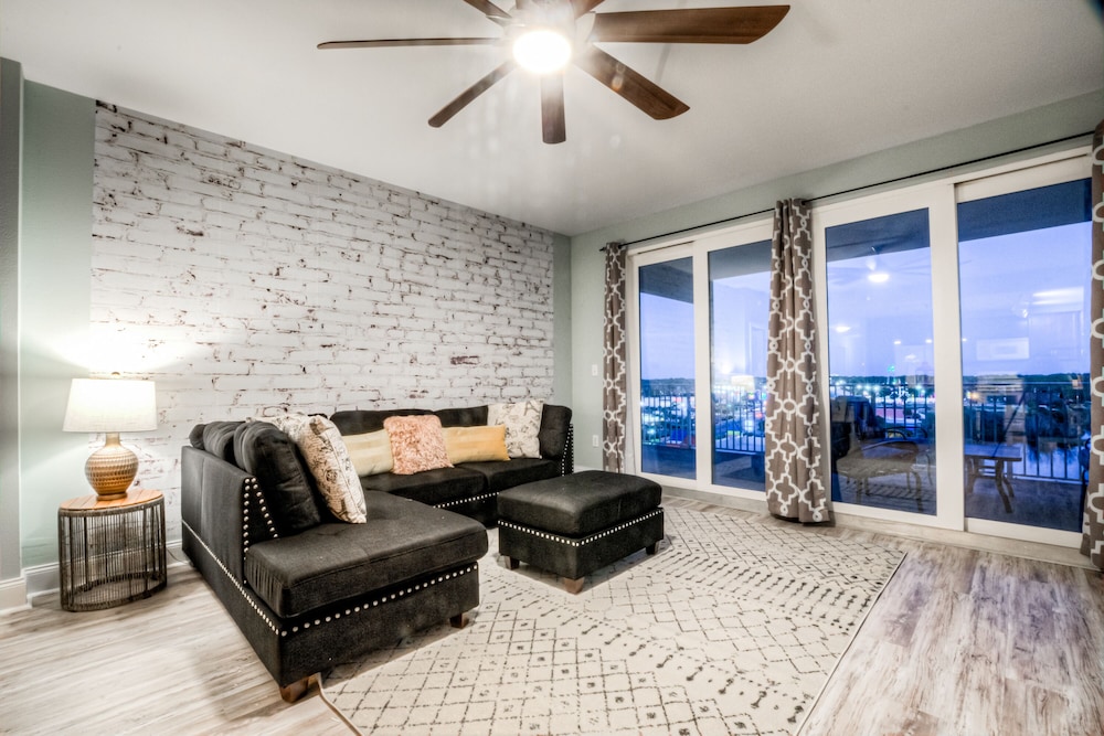 Laketown Wharf Resort by Aneliya's Rentals - photo 502