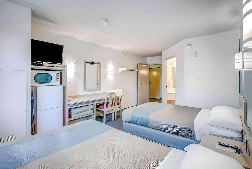 Econo Lodge Menomonie in Menomonie, United States