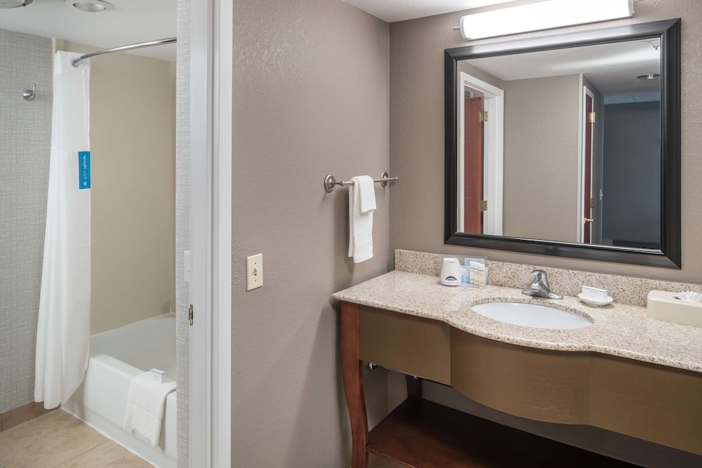 Hampton Inn & Suites Chicago North Shore Skokie - photo 45