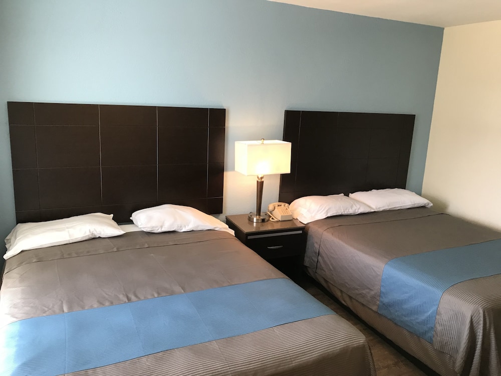 Inn Of Long Beach - photo 9