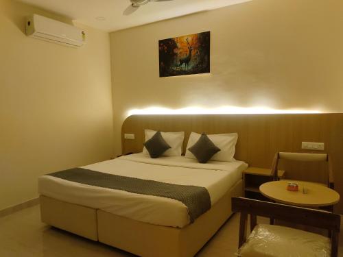 Hotel Meridian Blue in Warangal, India