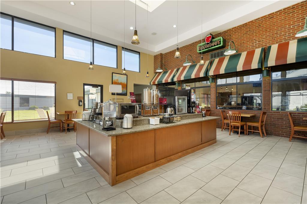 Best Western Plus York Hotel & Conference Center - photo 53