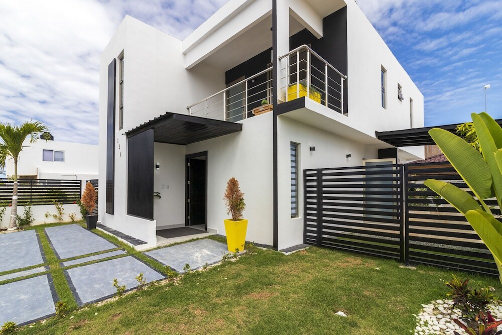 Modern 4 BR Villa in Gated Community — 4-Star Luxury Hotel in Punta Cana, Dominican Republic