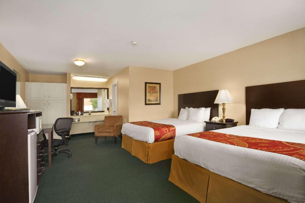 Days Inn by Wyndham Alexander City - photo 10