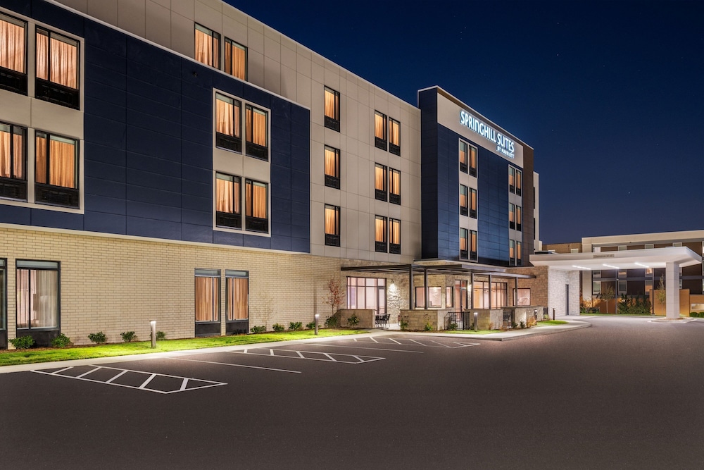 Springhill Suites By Marriott Menomonee Falls - photo 26