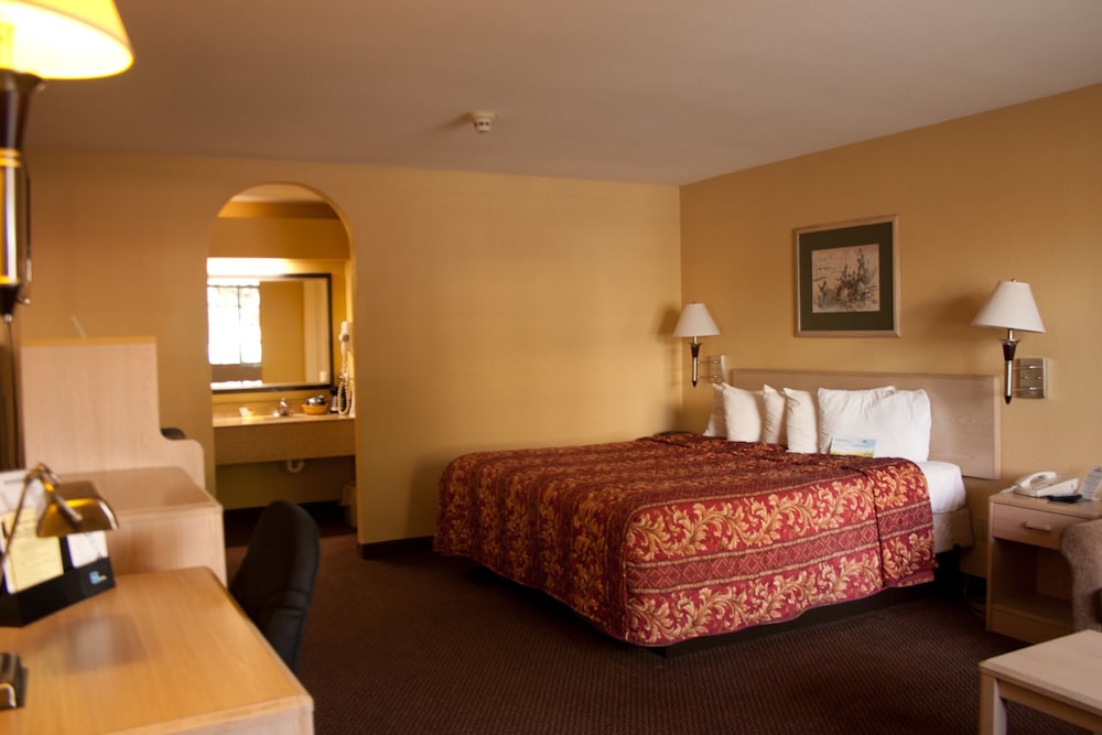 Days Inn by Wyndham New Braunfels - photo 14