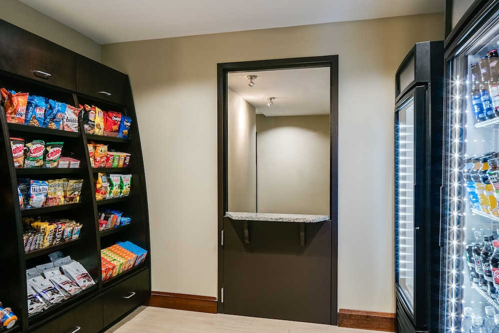 Staybridge Suites Des Moines Downtown by IHG - photo 16