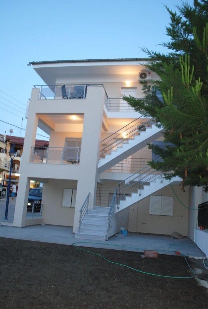 Kentrikon Suites in Kassandreia, Greece