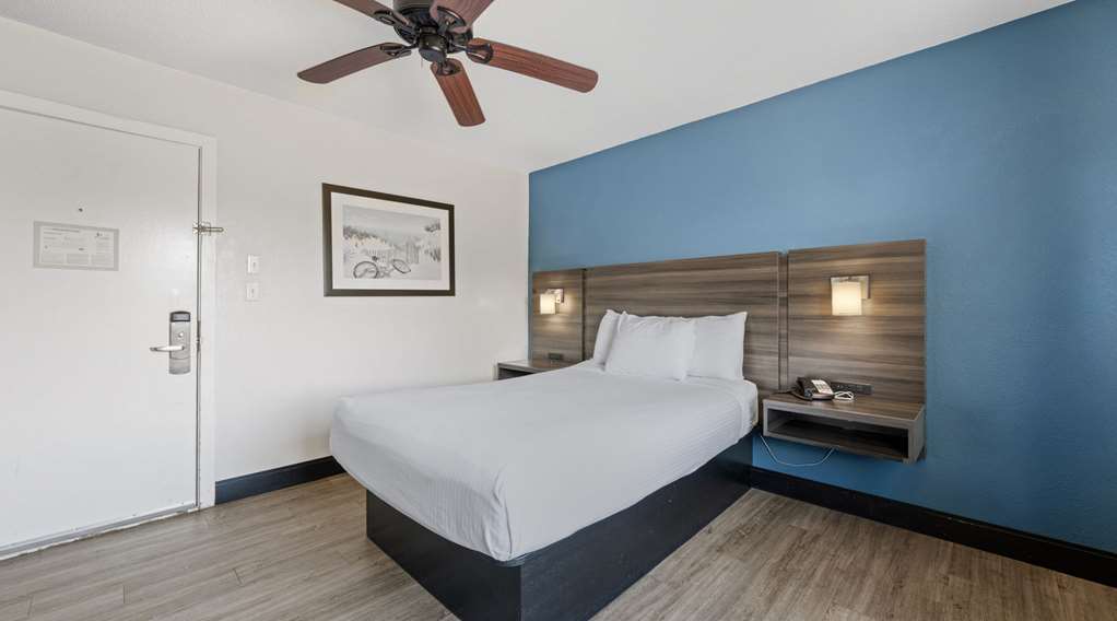 SureStay Hotel by Best Western Virginia Beach Royal Clipper - photo 43