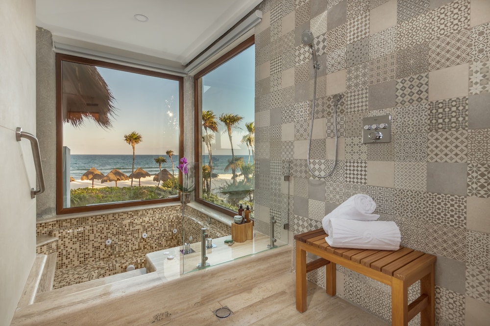 Bathroom shower