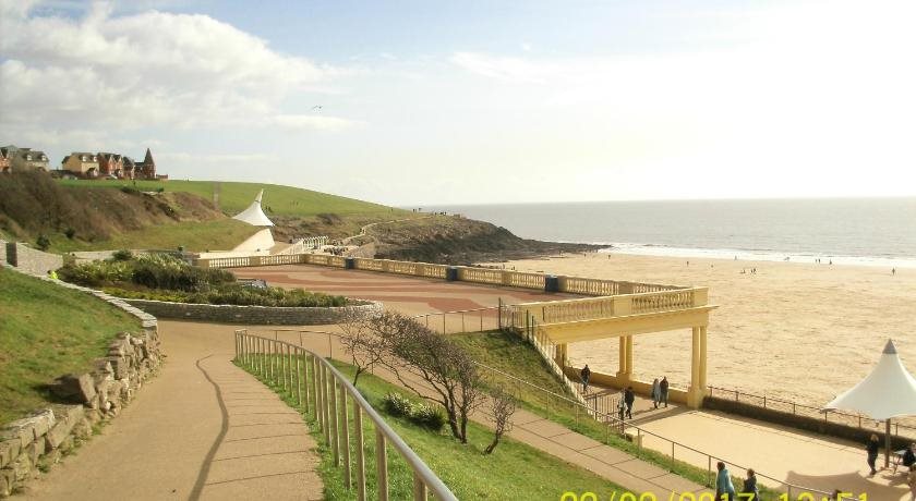 Apartments Wales — 4-Star Luxury Hotel in Barry, United Kingdom
