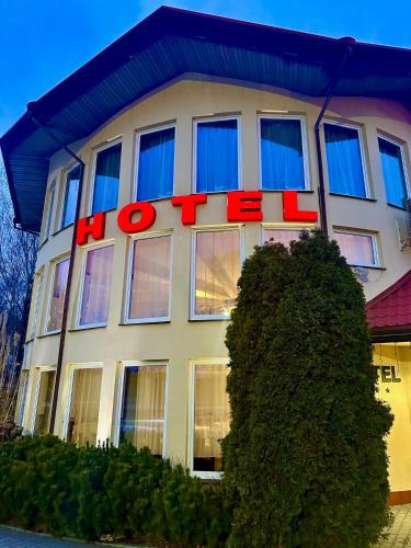 Zajazd Kama Kowalski — hotel in Skepe