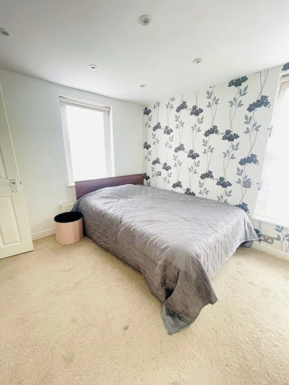 3Bedroom Beautiful Cottage — 4-Star Luxury Hotel in Cheshunt, United Kingdom