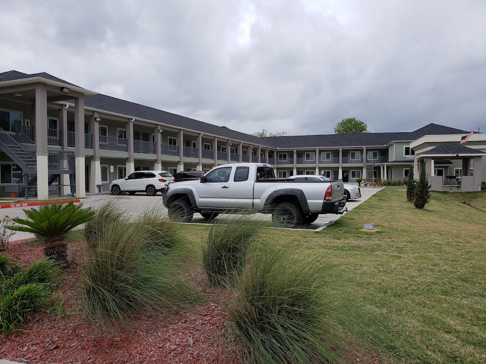 Scottish Inns & Suites - photo 25