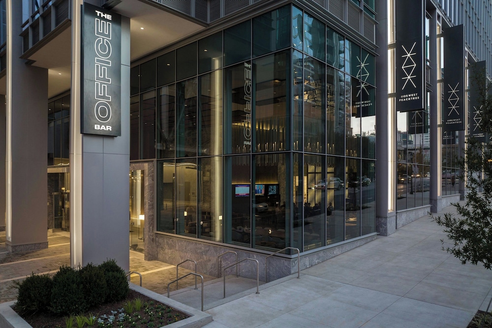 Epicurean Atlanta Autograph Collection - photo 110