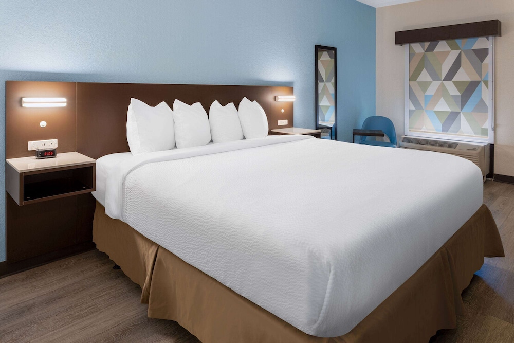 Studio 6 Suites Jacksonville NC - photo 5