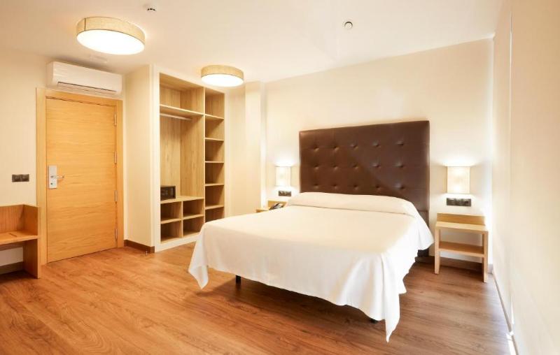 Hotel Arias Aeropuerto in Cudillero, Spain