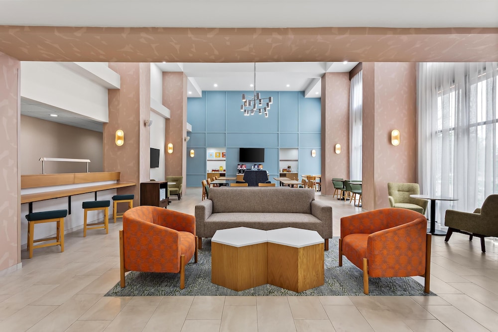 Hampton Inn & Suites Bolingbrook - photo 41