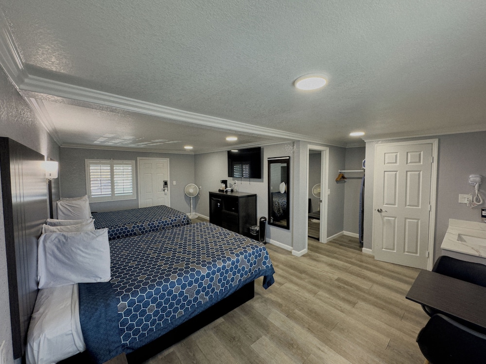 Sea Garden Inn - photo 24