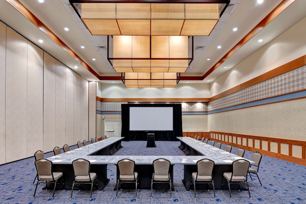 DoubleTree by Hilton Phoenix Tempe - photo 58