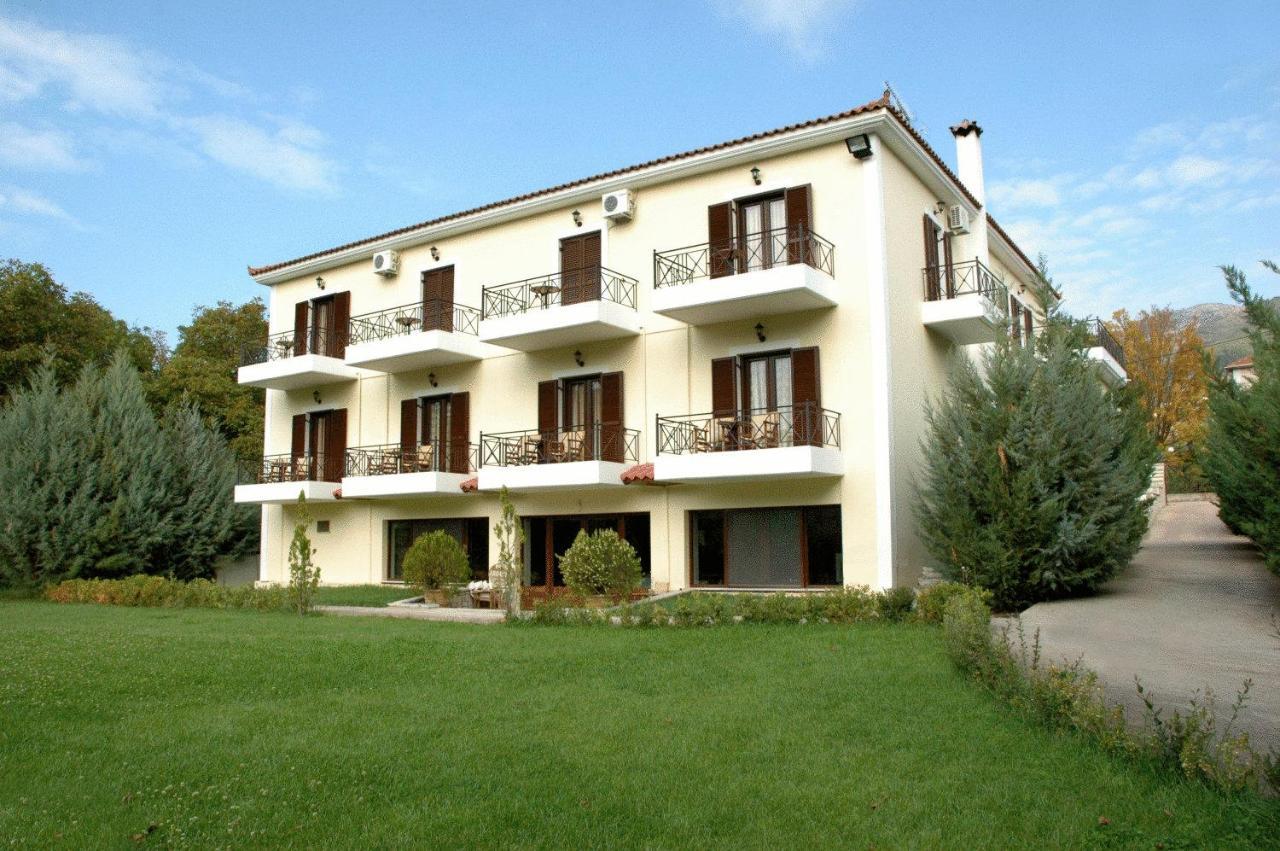Aroanios Hotel — Kalavryta — photo 2