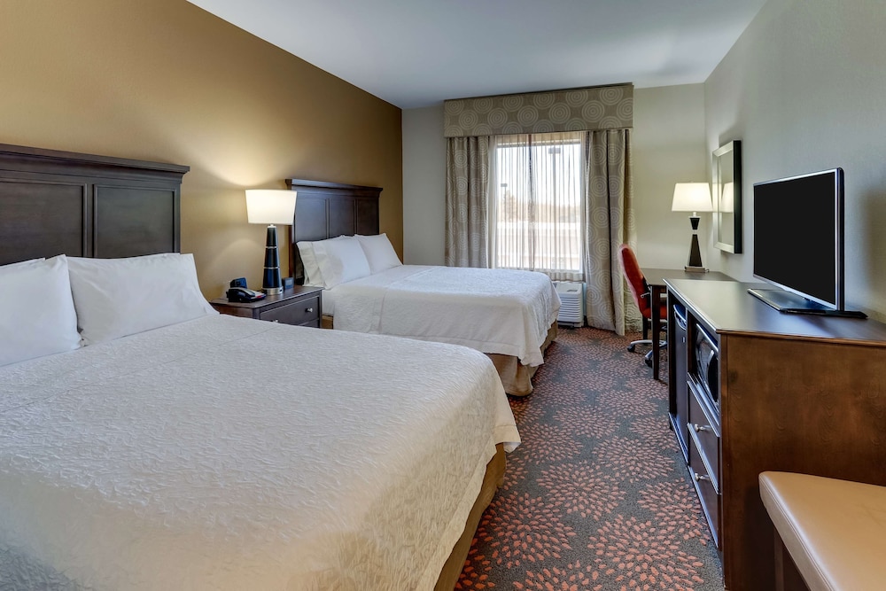 Hampton Inn & Suites Hartsville - photo 17