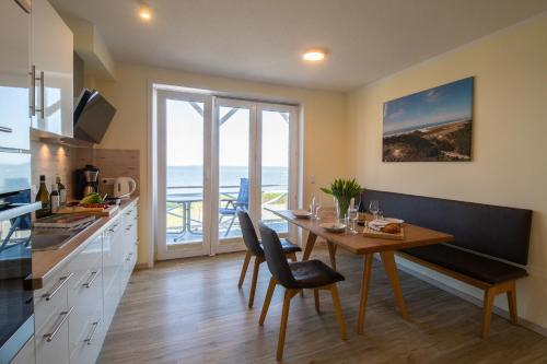 Weiße Düne Ferienwohnung Weiße Düne 6 — 4-Star Luxury Hotel in Sylt-Ost, Germany