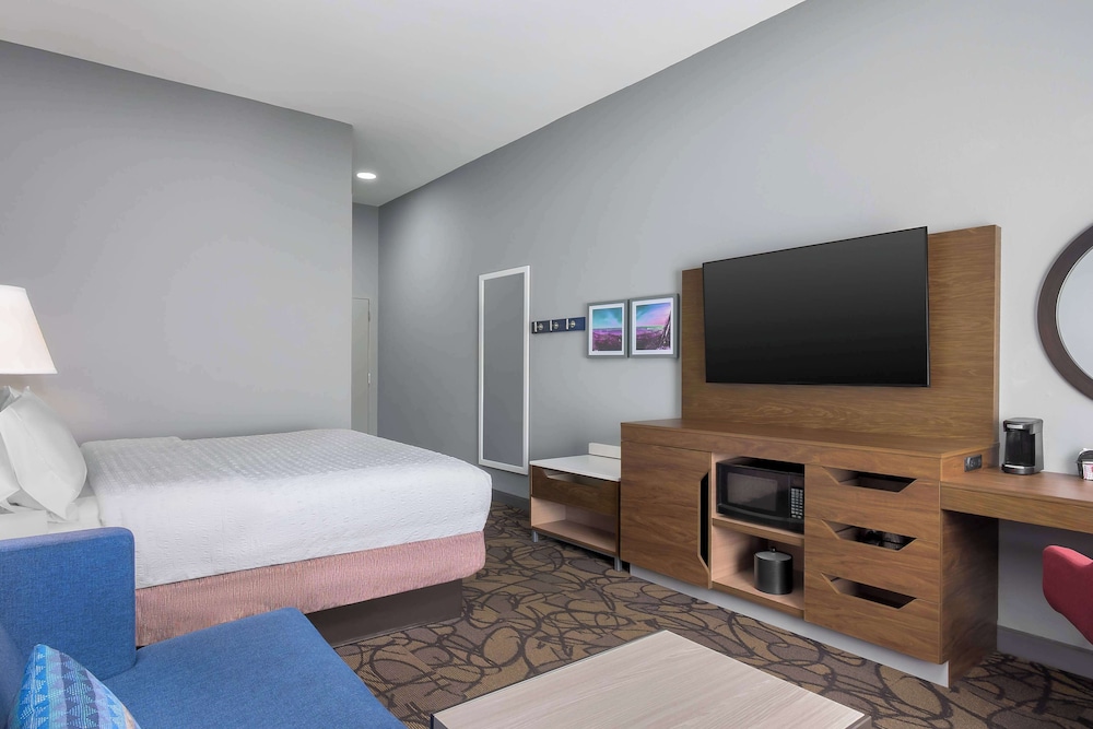 Hampton Inn & Suites Birmingham Pelham - photo 10