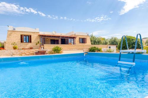 Villa Marilor — 4-Star Luxury Hotel in Salve, Italy