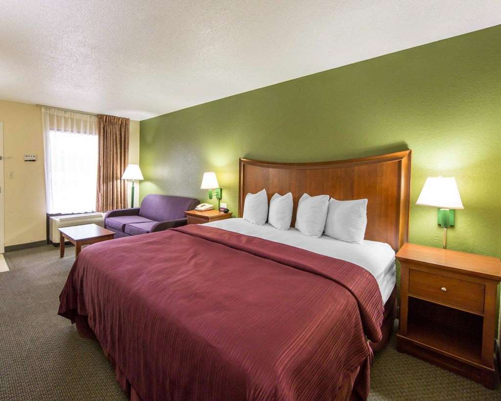 Quality Inn Merchants Drive - photo 14