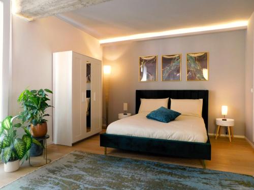 Piazza Maggiore Santa Margherita Rooms — 4-Star Luxury Hotel in Bologna, Italy
