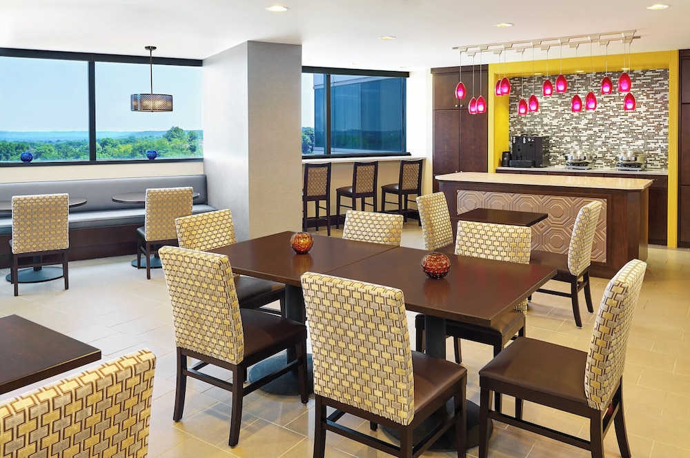 Sheraton Baltimore North Hotel - photo 37