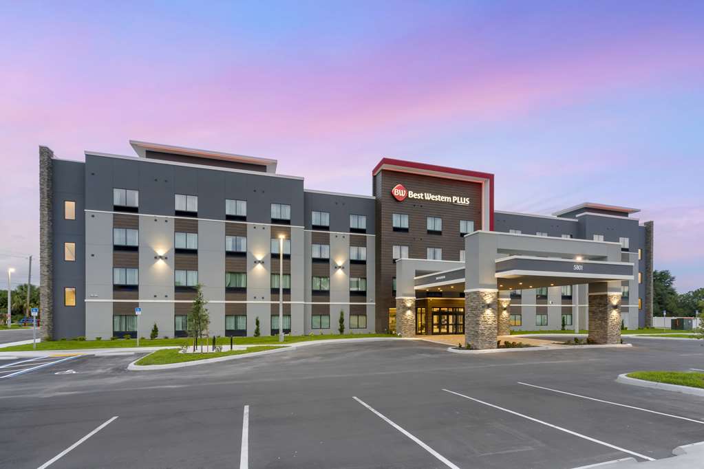 Best Western Plus Winter Haven Inn Suites - carbon neutral hotel in Winter Haven