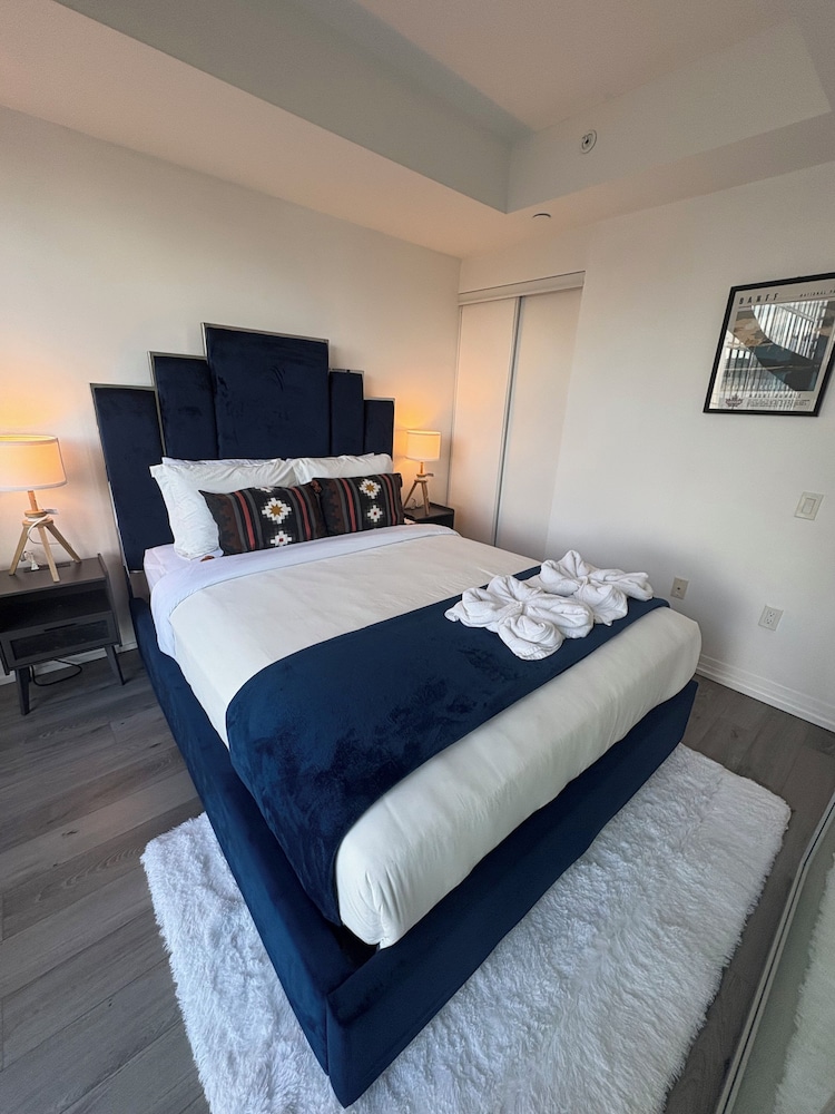 Le Reve Luxury Stays in Toronto, Canada