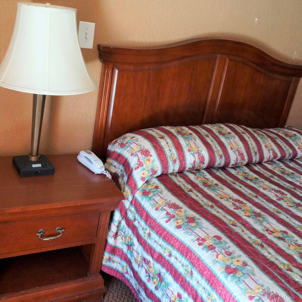 White Mountain Motel - photo 12