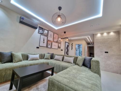 Verdant Haven Chic 5 Bed Apart New & Stylish — 4-Star Luxury Hotel in Tangier, Morocco